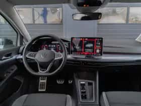 Volkswagen Golf (2024) thumbnail 3