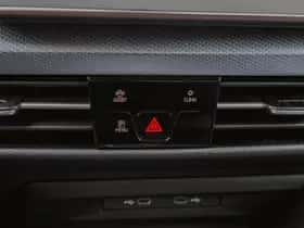 Volkswagen Golf (2024) thumbnail 24