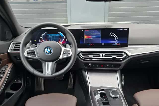 BMW 3-Serie (2024) thumbnail 4