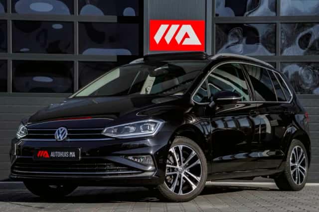 Volkswagen Golf (2018) thumbnail 2