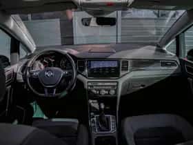 Volkswagen Golf (2018) thumbnail 3