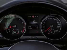 Volkswagen Golf (2018) thumbnail 6
