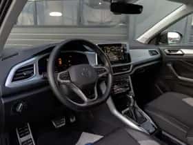Volkswagen T-Roc (2025) thumbnail 8