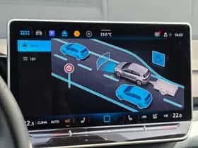 Volkswagen Golf (2024) thumbnail 21