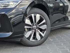 Volkswagen Golf (2024) thumbnail 30