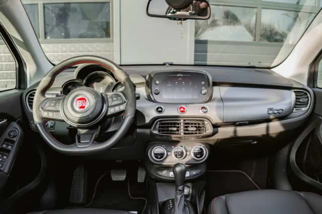Fiat 500 (2024) thumbnail 3