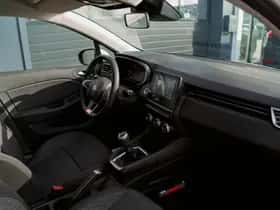 Renault Clio (2020) thumbnail 3