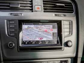 Volkswagen Golf (2013) thumbnail 11