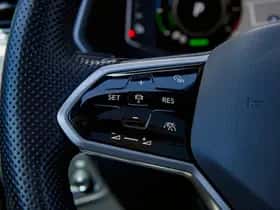 Volkswagen Tiguan (2021) thumbnail 6