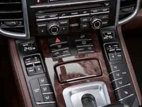 Porsche Cayenne (2015) thumbnail 18