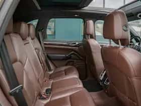 Porsche Cayenne (2015) thumbnail 29
