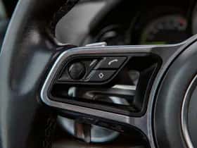 Porsche Cayenne (2015) thumbnail 7