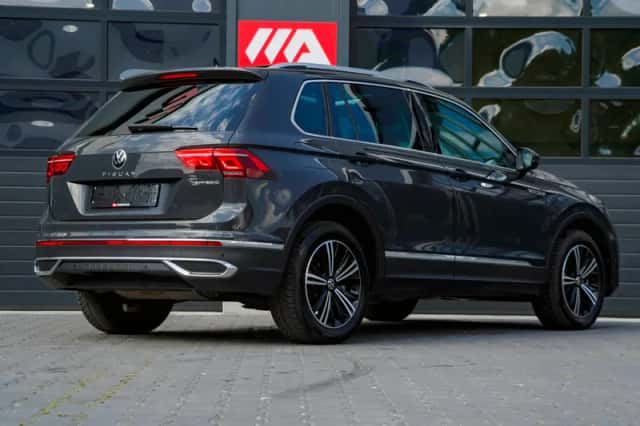 Volkswagen Tiguan (2023) thumbnail 3