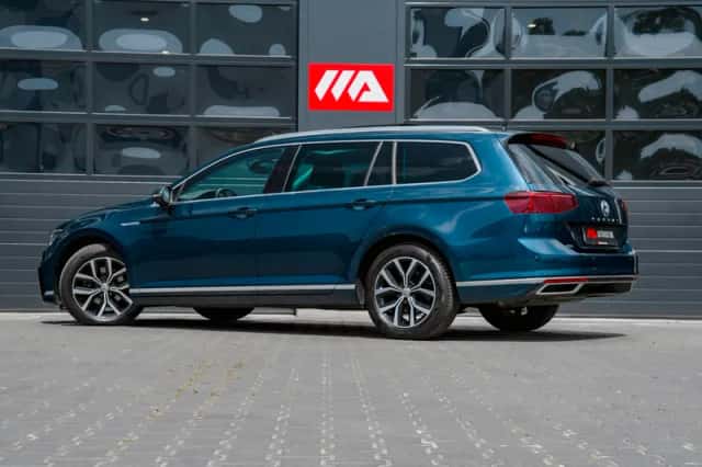 Volkswagen Passat (2020) thumbnail 6