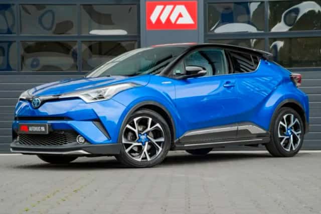 Toyota C-HR (2017) thumbnail 1
