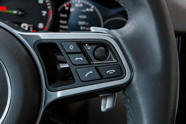 Porsche Cayenne (2020) thumbnail 6