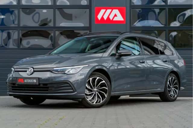 Volkswagen Golf (2022) thumbnail 1