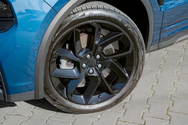 Lynk & Co 01 (2023) thumbnail 3