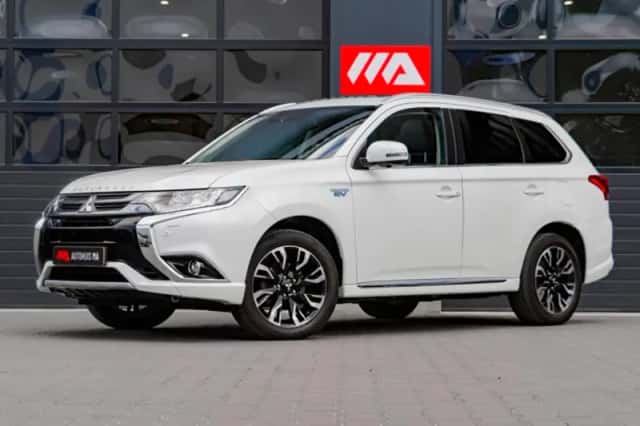 Mitsubishi Outlander (2018) thumbnail 1