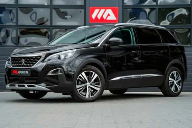 Peugeot 5008 (2019) thumbnail 1