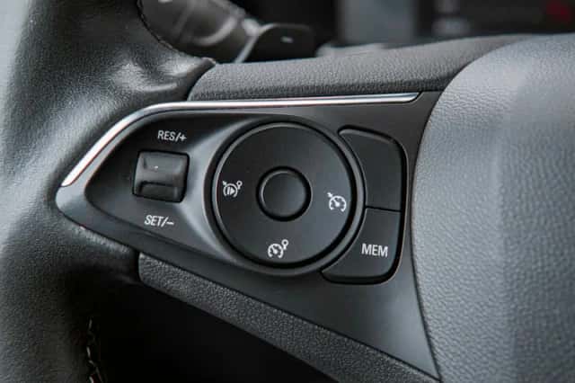 Opel Mokka (2023) thumbnail 5