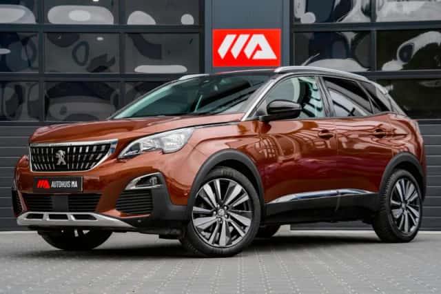 Peugeot 3008 (2017) thumbnail 2