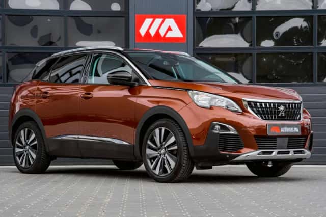 Peugeot 3008 (2017) thumbnail 4