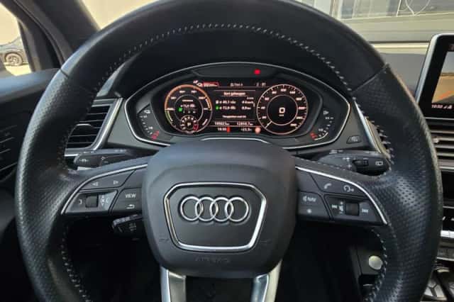Audi Q5 (2020) thumbnail 3
