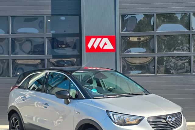 Opel Crossland X (2019) thumbnail 2
