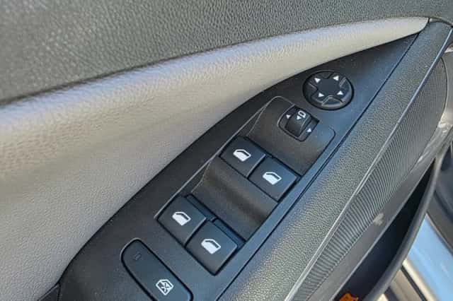 Opel Crossland X (2019) thumbnail 5