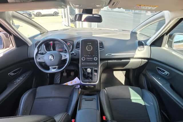 Renault Grand Scénic (2017) thumbnail 3
