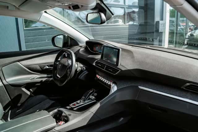 Peugeot 5008 (2021) thumbnail 5