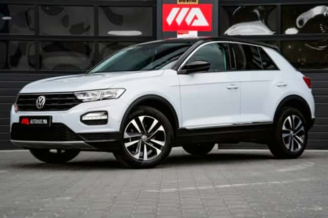 Volkswagen T-Roc (2019) thumbnail 1
