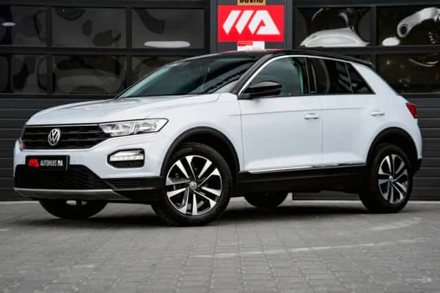Volkswagen T-Roc (2019) thumbnail 2
