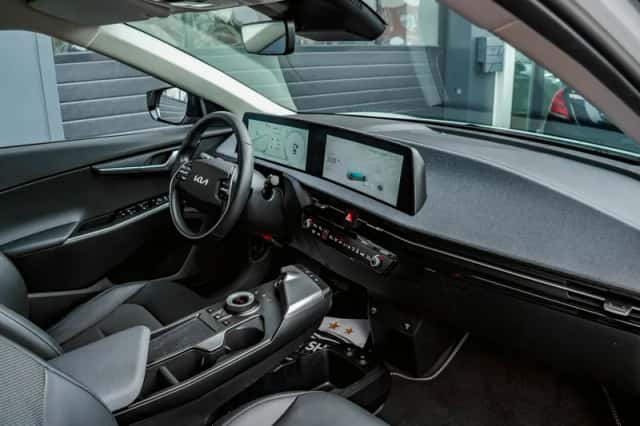 Kia EV6 (2024) thumbnail 6