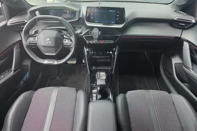Peugeot 208 (2023) thumbnail 2