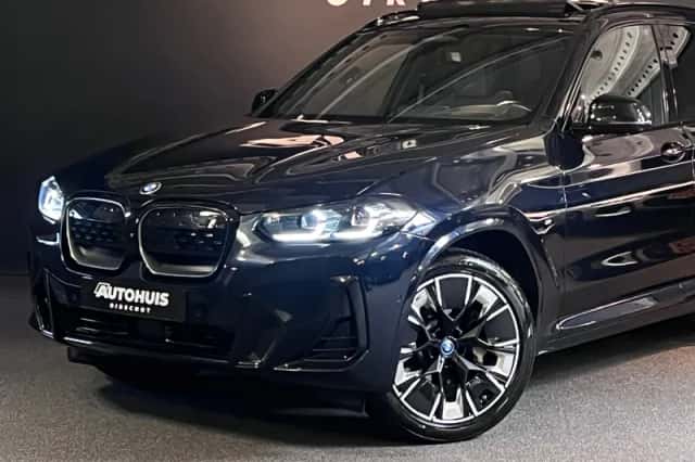 BMW iX3 (2022) thumbnail 3