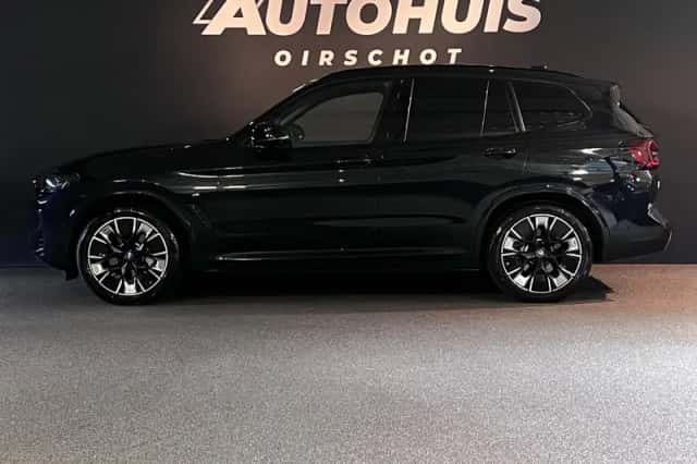 BMW iX3 (2022) thumbnail 5