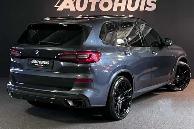 BMW X5 (2022) thumbnail 2