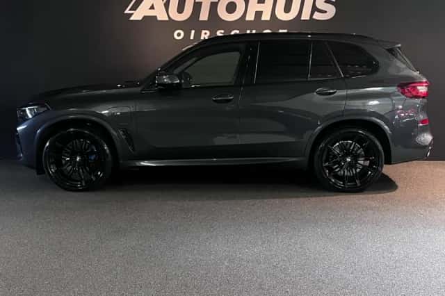 BMW X5 (2022) thumbnail 5