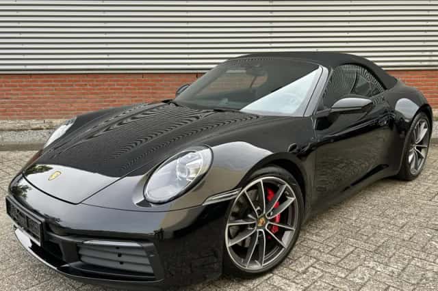 Porsche 911 (2020) thumbnail 2