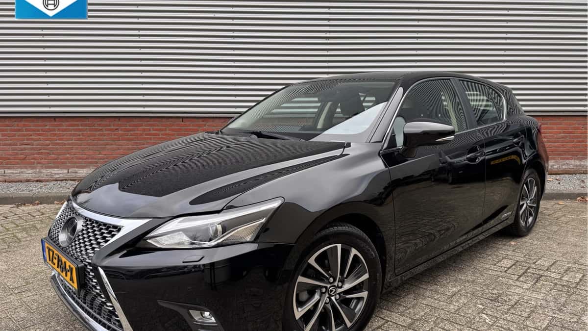 Lexus CT (2018) — foto 1