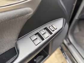 Lexus CT (2018) thumbnail 6