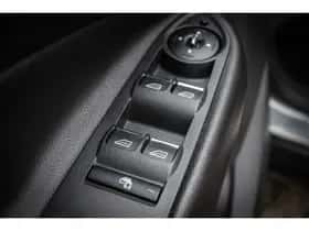 Ford Kuga (2013) thumbnail 13