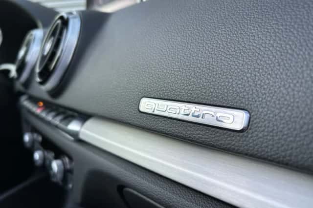 Audi S3 (2016) thumbnail 5