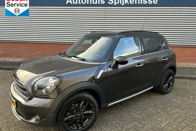MINI Countryman (2016) thumbnail 1