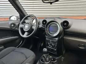 MINI Countryman (2016) thumbnail 3