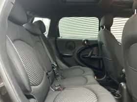 MINI Countryman (2016) thumbnail 6