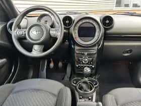 MINI Countryman (2016) thumbnail 8