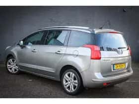 Peugeot 5008 thumbnail 2